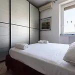 Giupy's House Neapol