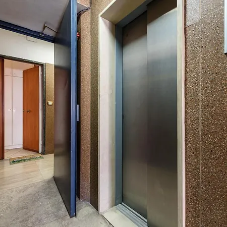 Giupy's House نابولي